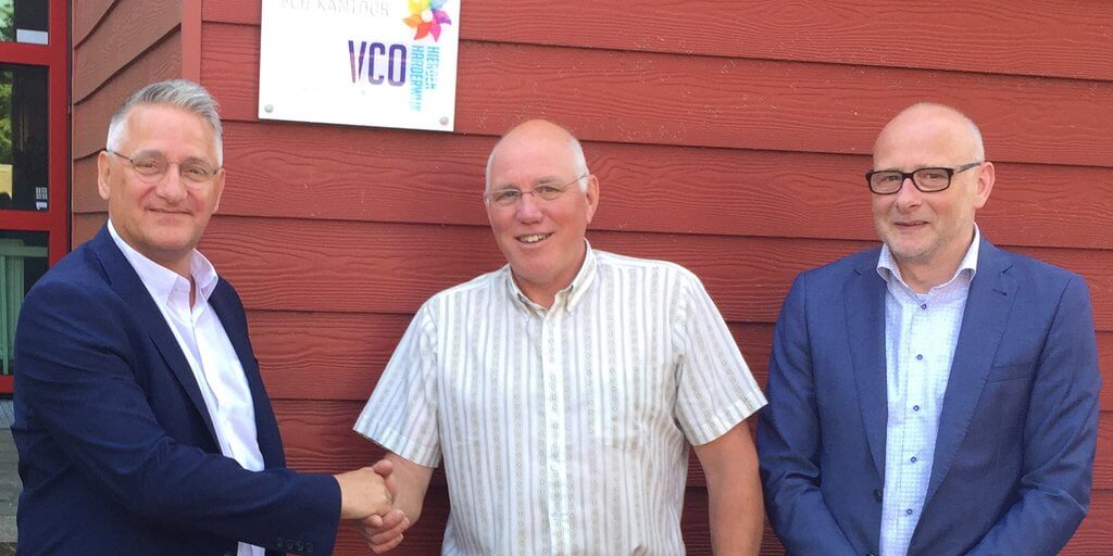 V.l.n.r. Stef de Graaf (Sales Director Saled), Willem Waterweg (Directeur financiën en beheer VCO Harderwijk-Hierden) en Cor van Stralen (accountmanager Onderwijs Inkoop Groep).