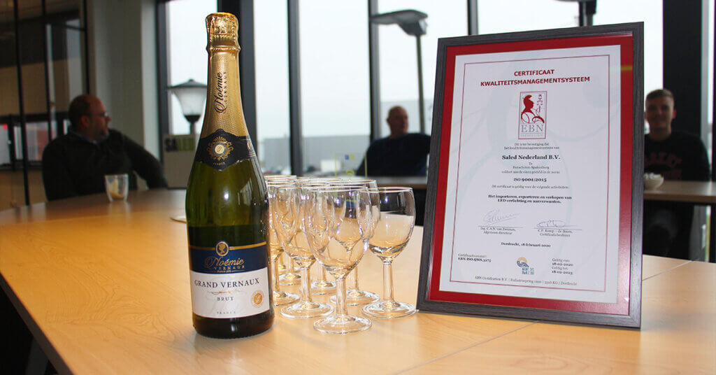 Champagne en het ISO certificaat voor Saled